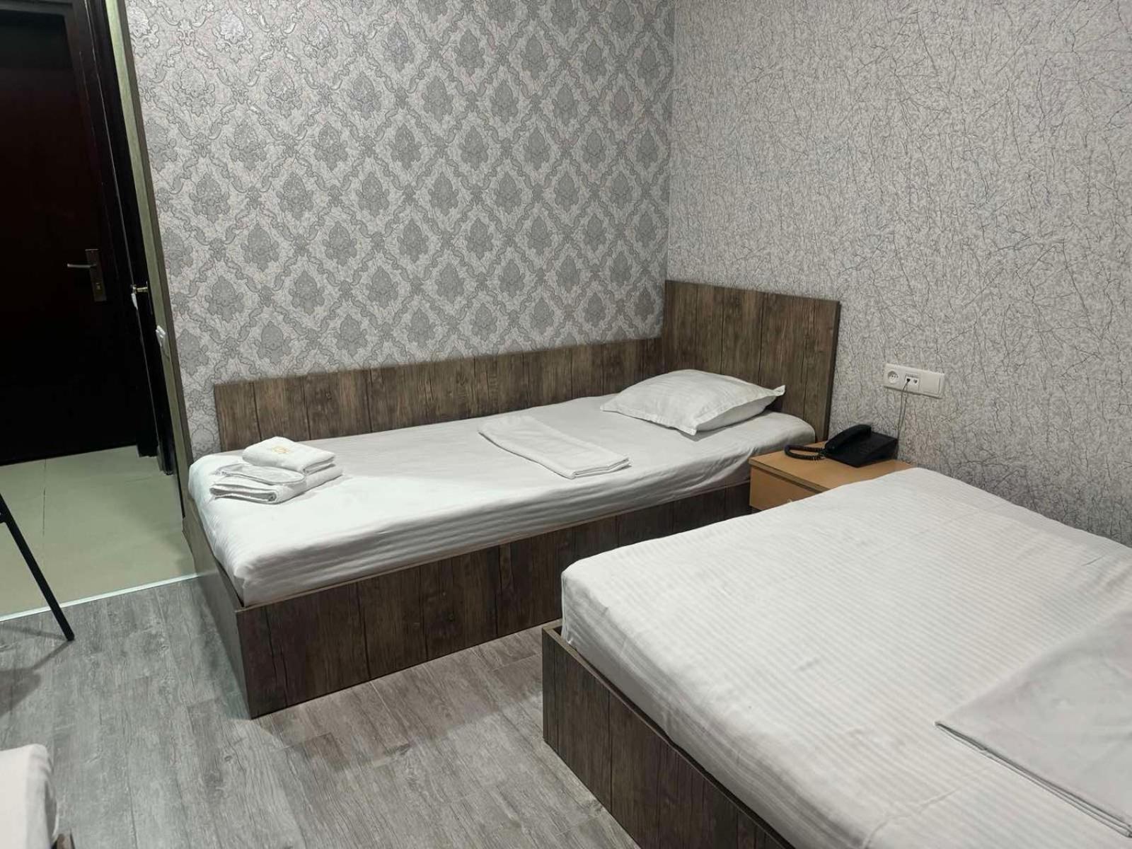 Hotel Skib Tbiliszi Kültér fotó