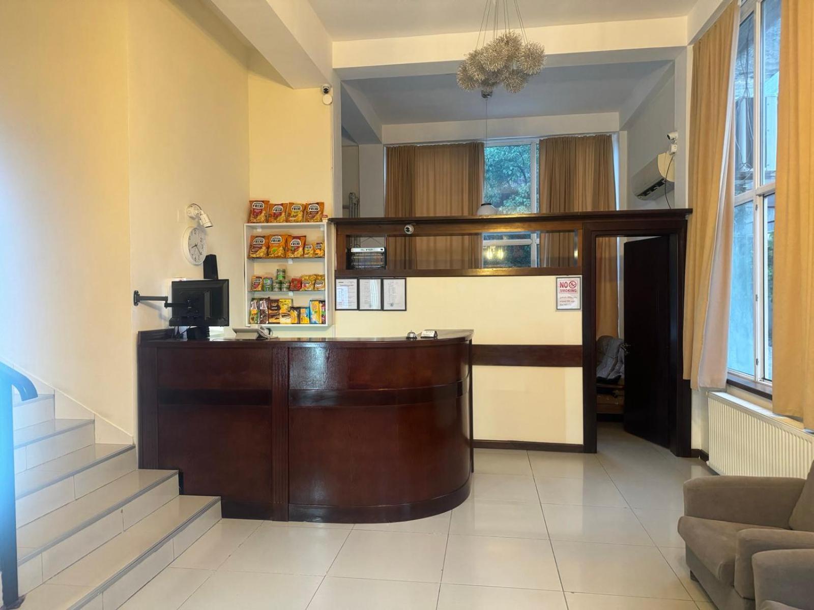 Hotel Skib Tbiliszi Kültér fotó