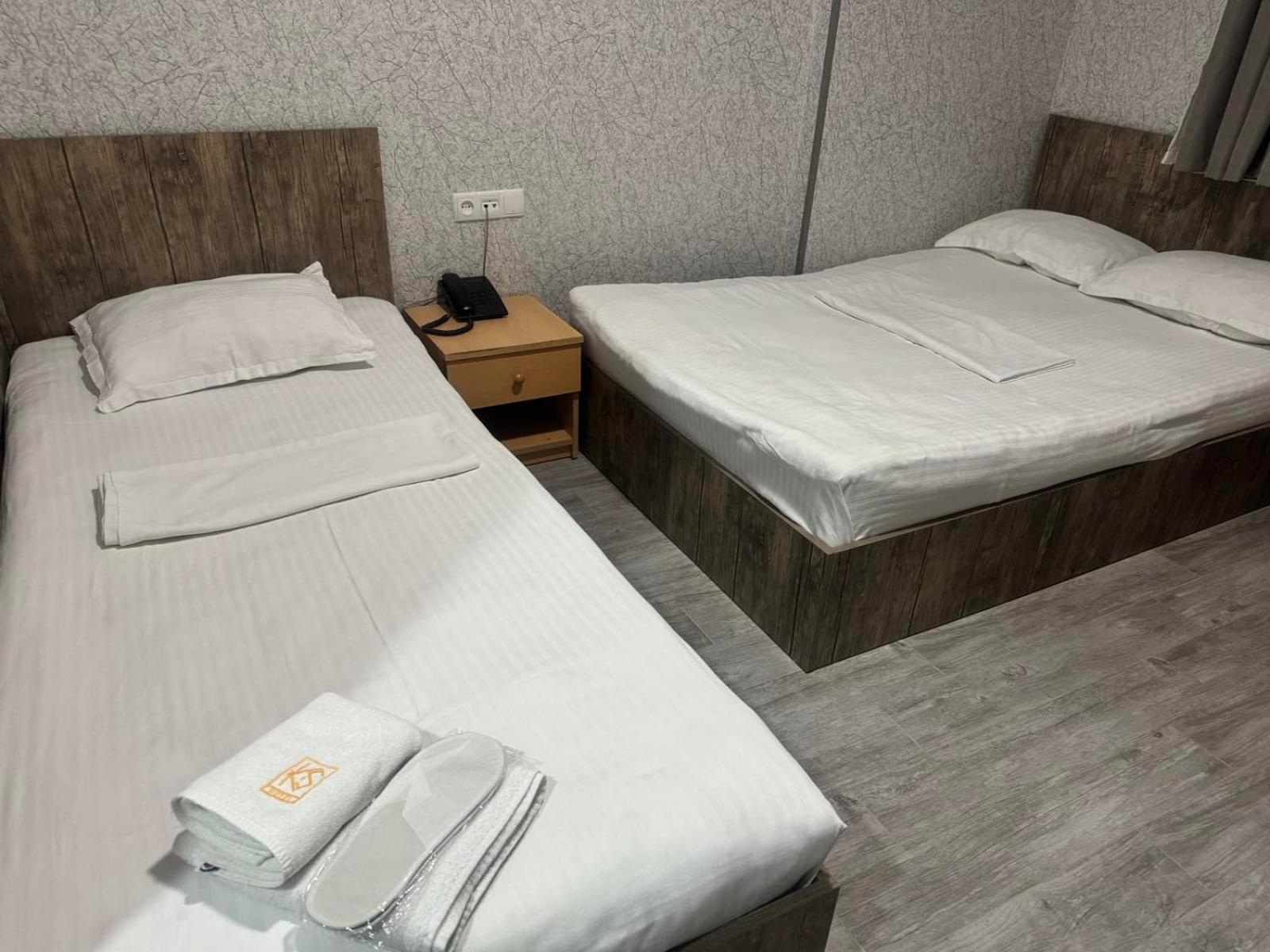 Hotel Skib Tbiliszi Kültér fotó