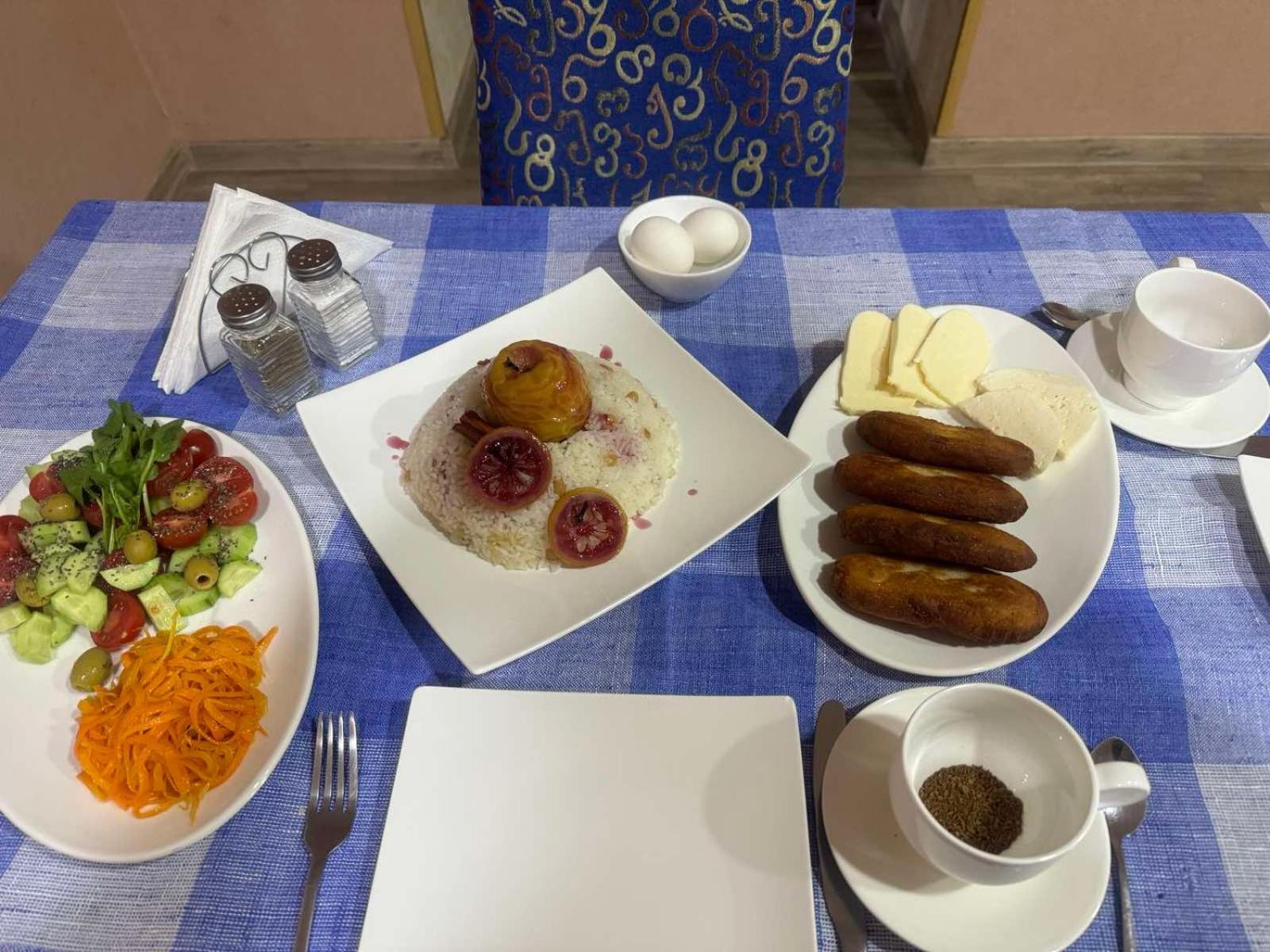 Hotel Skib Tbiliszi Kültér fotó