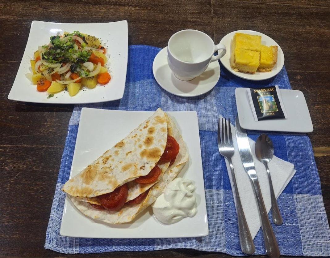 Hotel Skib Tbiliszi Kültér fotó