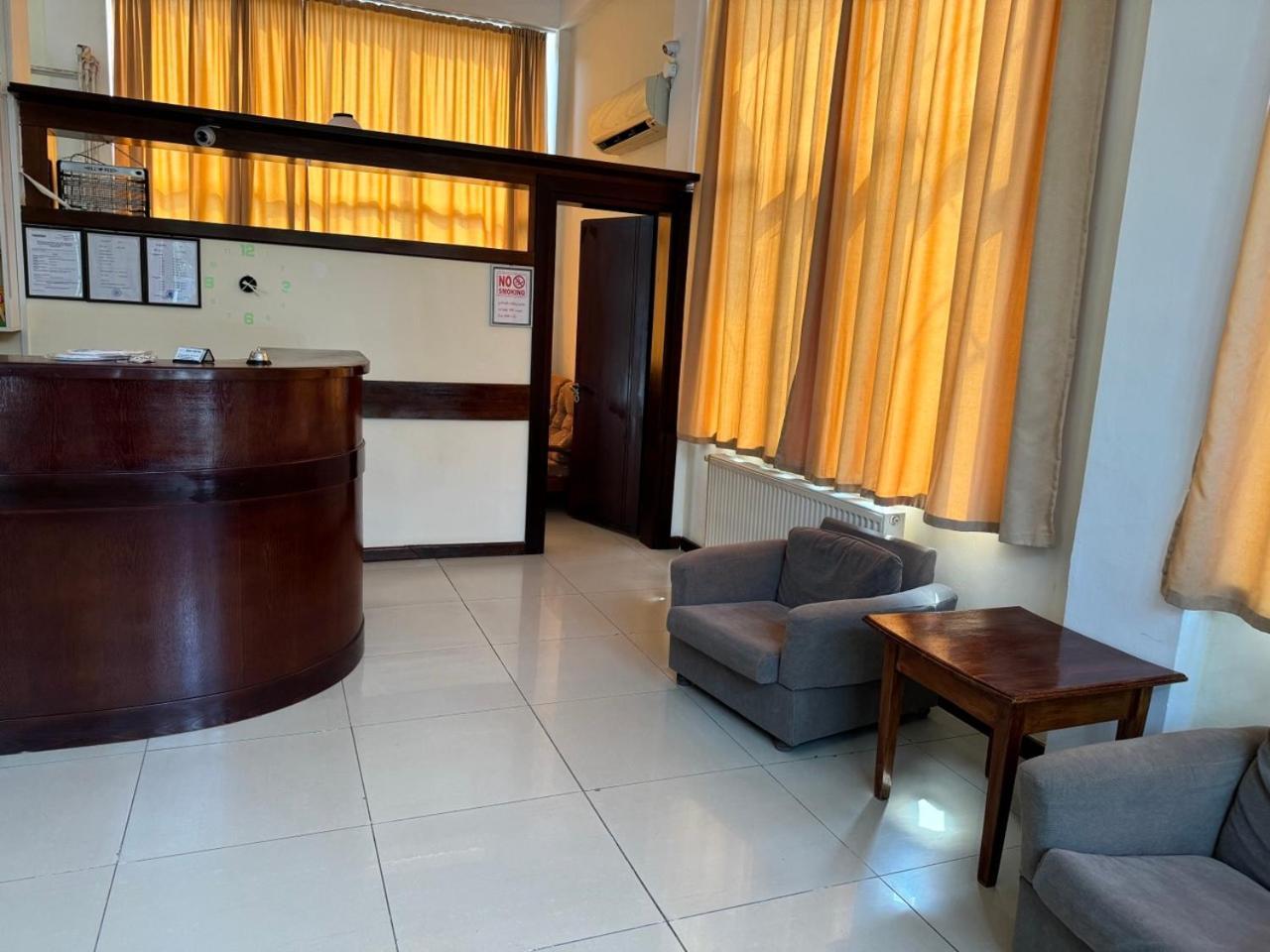 Hotel Skib Tbiliszi Kültér fotó