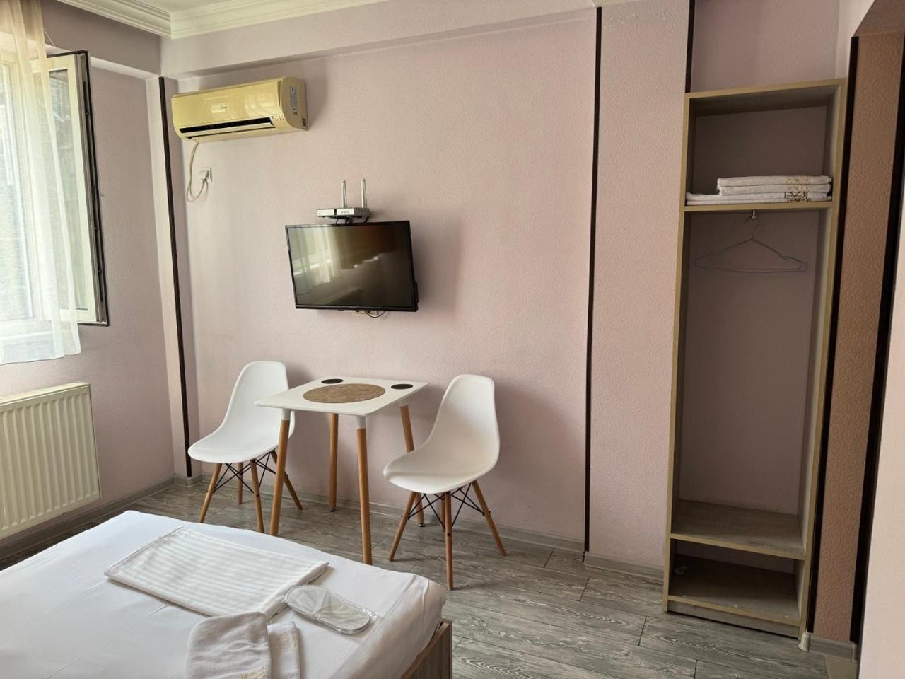 Hotel Skib Tbiliszi Kültér fotó